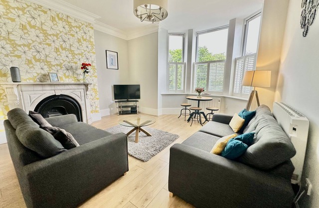 Moorgate View - Free On Street Parking