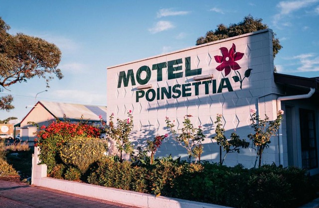 Motel Poinsettia