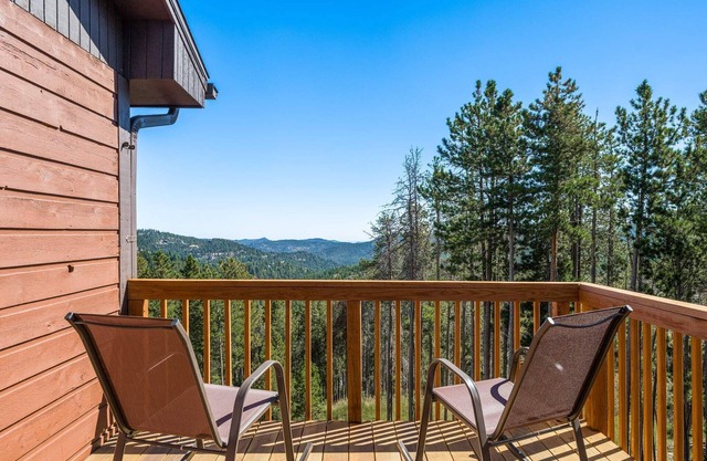 Mountain View Apartment Near Downtown & Trails