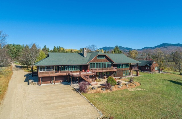 Mountain View Lodge | 6 Bed, 4.5 Bath