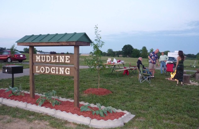 Mudline Lodging your premier Cabin Rental in Southern Illinois!