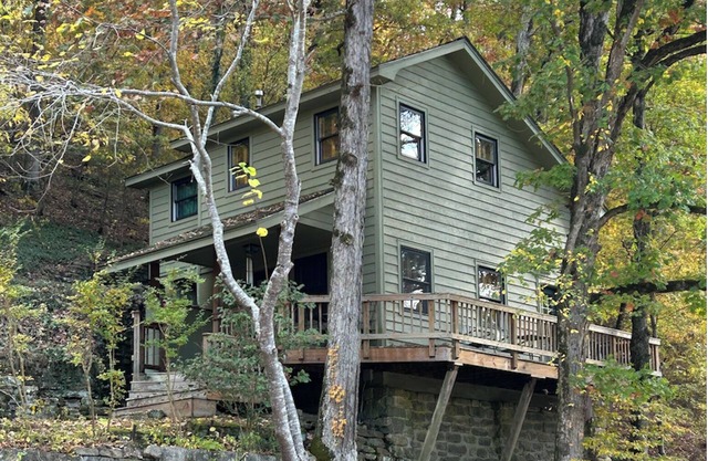 Mulberry River Front cottage near OHV/ATV trailheads at Cass Arkansas. Save 10% per day 5 nights or more.