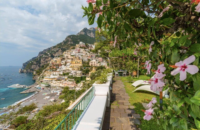 My Rental Homes - Villa Oliva overlooking panorama of Positano and outdoor terrace