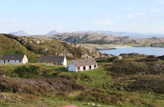 Myrtle Cottage - beautiful sea views!