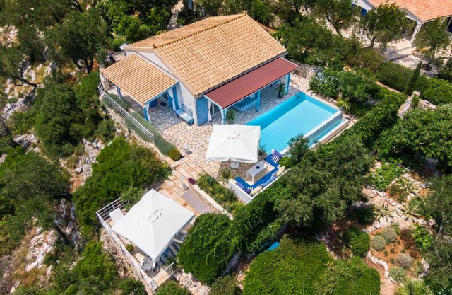 Myrtle Cottage - Two Bedroom Villa, Sleeps 4
