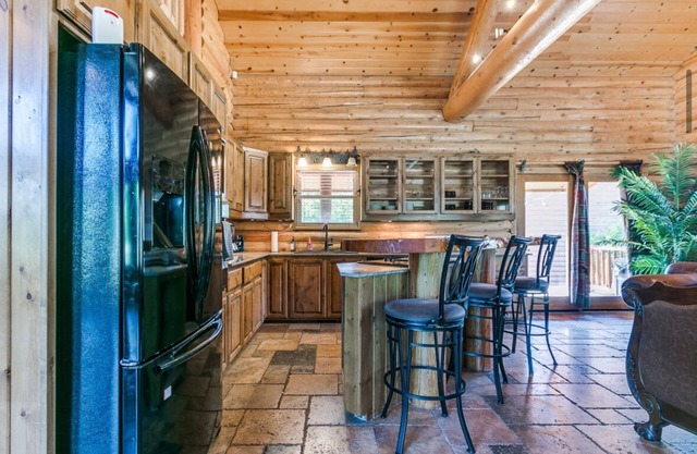 Naffcation Lodge OKC Cabin And Guest House Retreat On 5 Acres