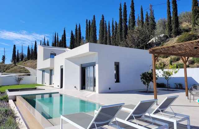 Nafplio Villa, private pool and sea view.