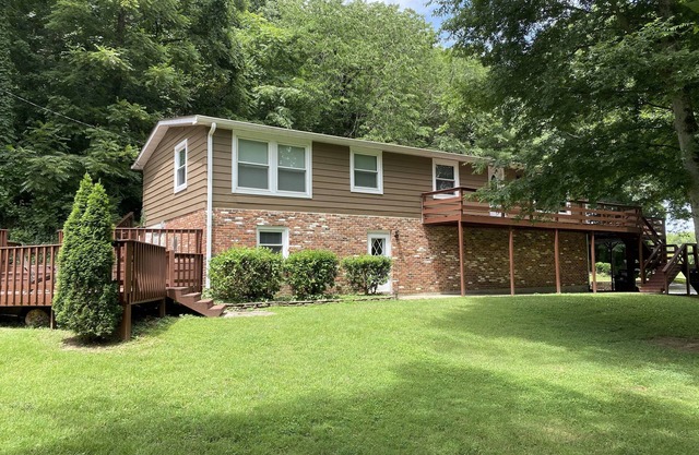 Nashville’s Mill Creek Retreat for 10 Nolensville,TN