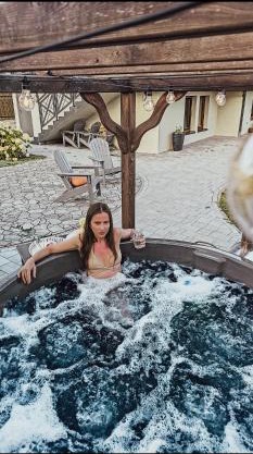 Nasza Chata Na Końcu Świata - bania z jacuzzy, palenisko, kominek, planszówki