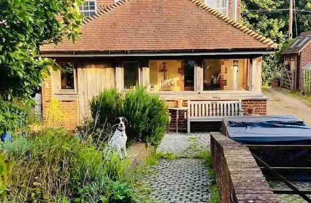 Nature Charm & Fruit Delights, multi-generation celebratory home -Try, Relax, Repeat - Sellindge