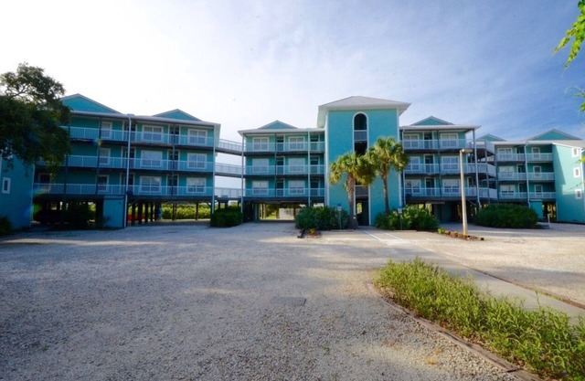 Nature's Landing C104 Corner Unit with Pool!