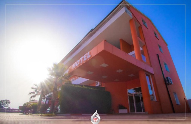 NBT Hotel Lac