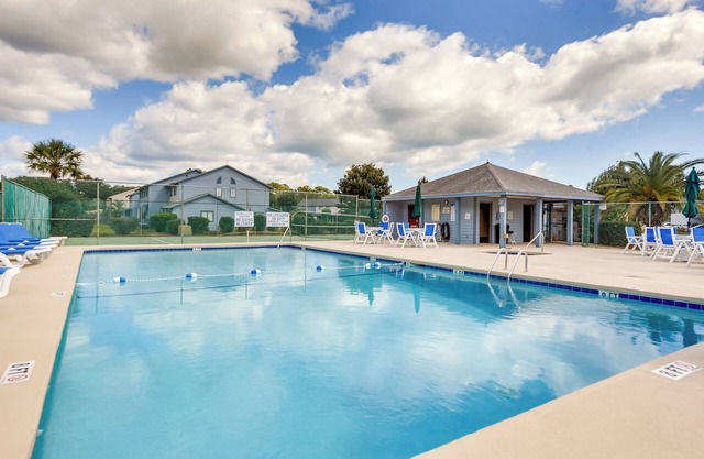Near Beaches & Golf Courses: Little River Townhome