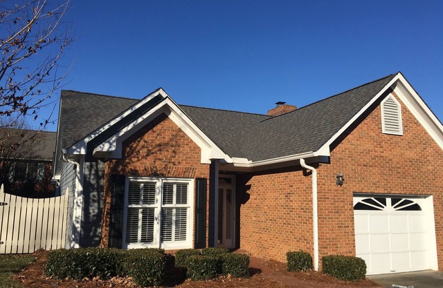 Near Wake Forest University, high ceilings, lovely 4 bedroom 3 bath