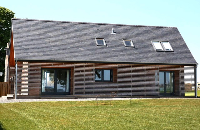 NEF-STEDI, family friendly, with hot tub in Inverurie