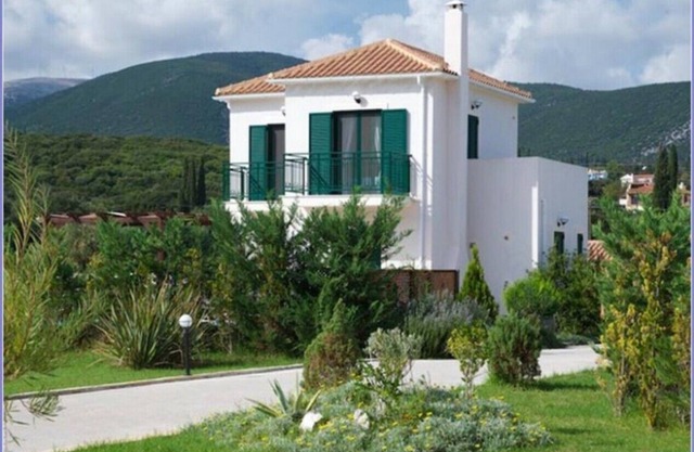 Nefeli (2 Bedrooms, Sleeps 4 upstairs)