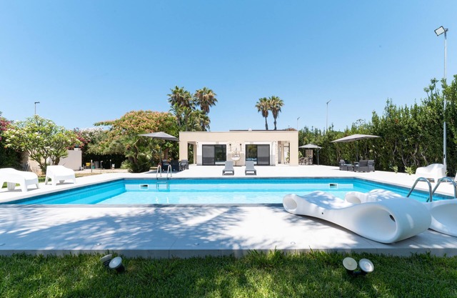Nereide, luxury villa in Sicily with pool, near the beach