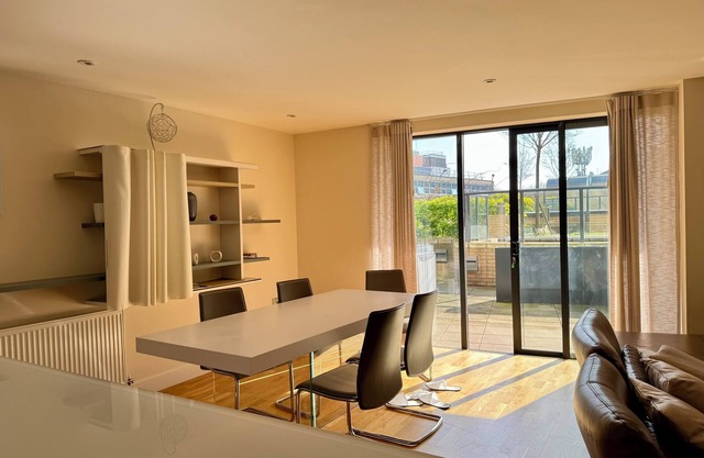 New 3 BD Near Tower Bridge