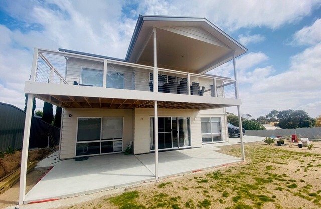 New 4BR house in Clayton Bay