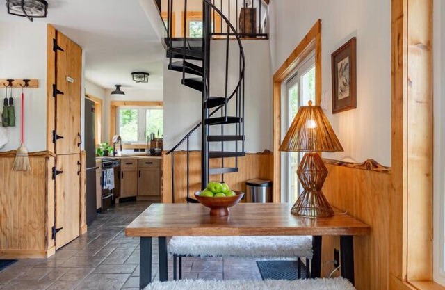 NEW: Adorable Tiny Home with/Spectacular Views