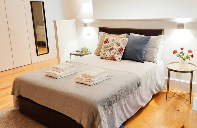 New apartment, in Porto city center, with balcony, air conditioning