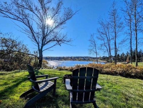 NEW Beachy Watering Cove Cottage
