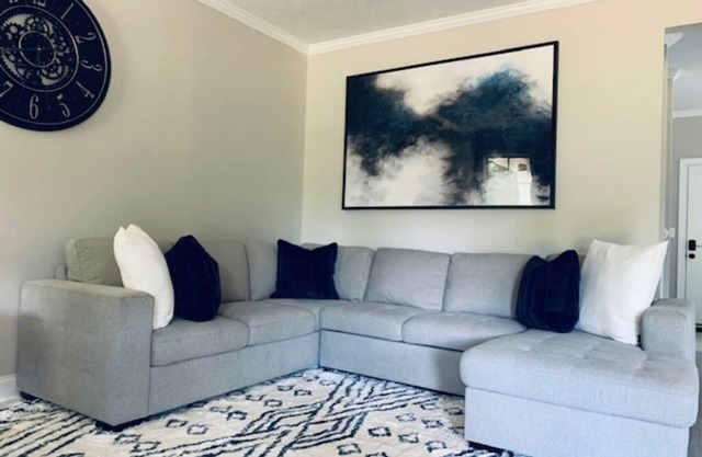 New Build Cozy & Quiet House with Distant views. Masters Rental