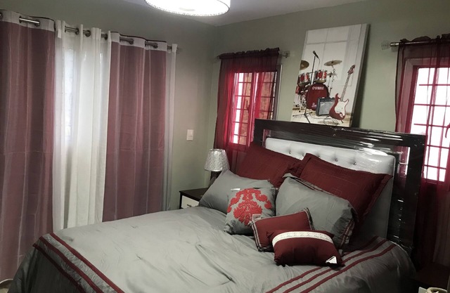 New Condo-apartment Family-sized just 20 min.away from Santiago Airport, w pool.