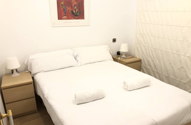NEW! Cute apartment near metro