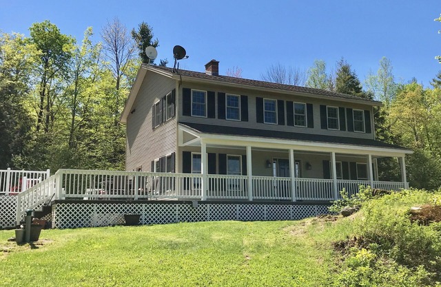 New! EPIC Vacation Getaway In Stowe