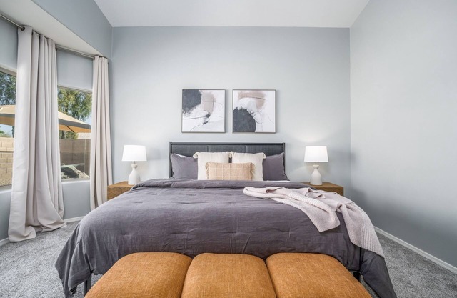 New Family Relaxation Golf, Pool, Yard Games ~15min to bell bank park and mesa ✈