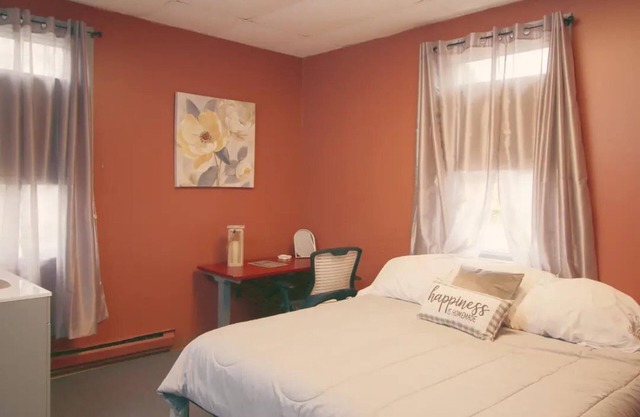 New! Foothills Lodge & Diner 1BR Sleeps 2
