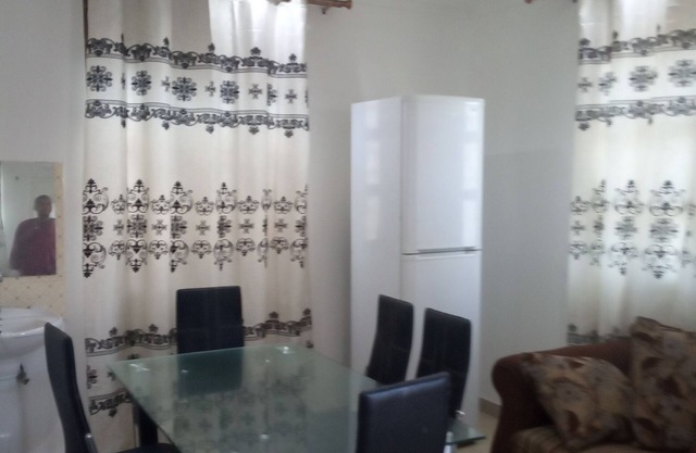 New house 10 min from the center, ac, tv, shot shower, cctv camera