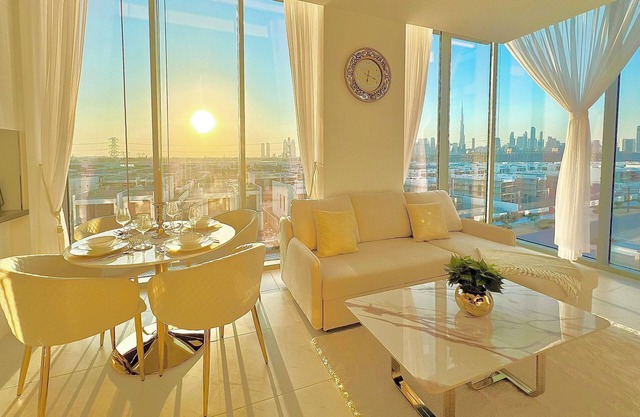 New Luxury Apt: Burj Khalifa, Sunset & Lagoon view