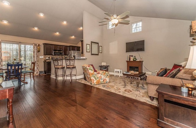 NEW! Modern Family Vacation Home