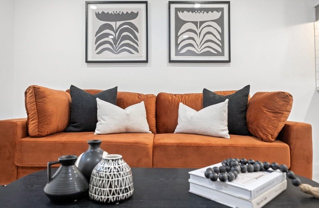 *NEW* Modern & Spacious Unit in North York | Monthly Stays | Work Desk | Laundry