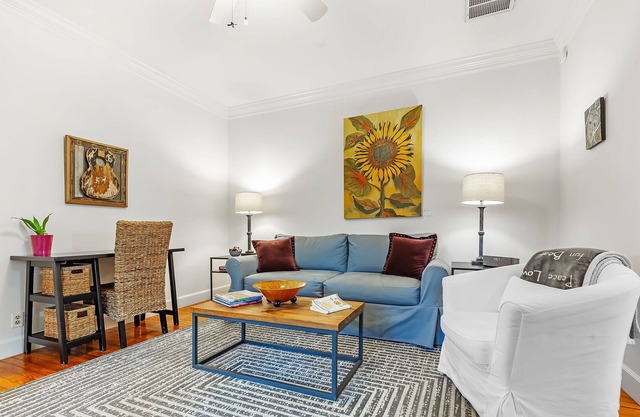New Orleans at Jubilee Suites Bed & Breakfast. 1K/1B