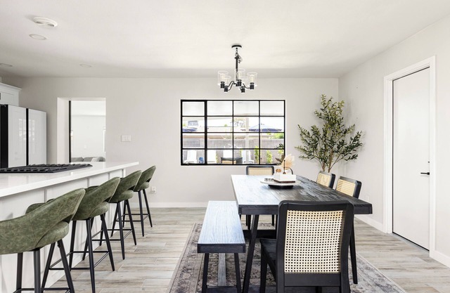 NEW Stylish Retreat near Old Town, Pool, FREE Hot Tub, Pet-Friendly!