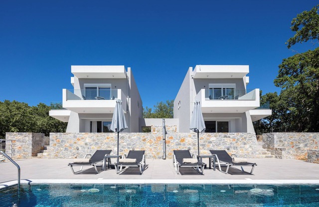 [NEW] Wellness Villas with shared pool - Penelope
