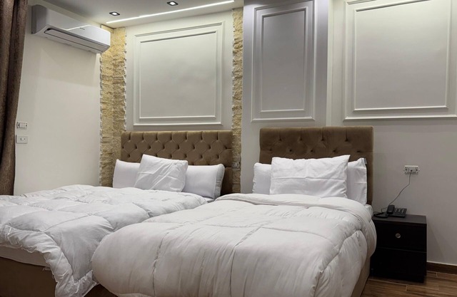 New White Pyramids Inn