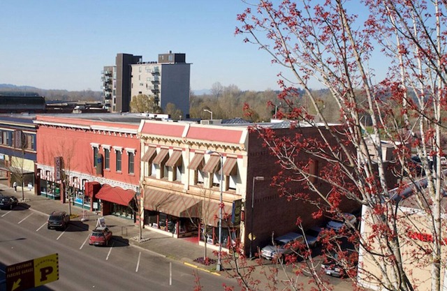 New York Style Loft Located In A Historic Building In Downtown Salem, Oregon.