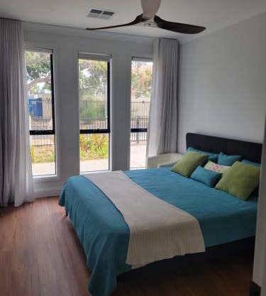 Newly built Duplex type home - 4km to North Terrace Adelaide