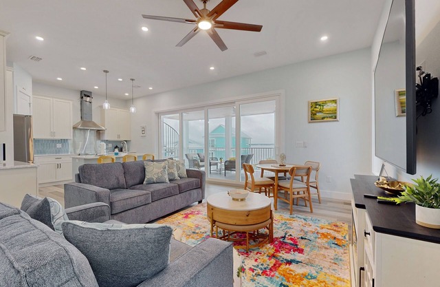 Newly built home near beach with sound view, balcony, WiFi, W/D & AC