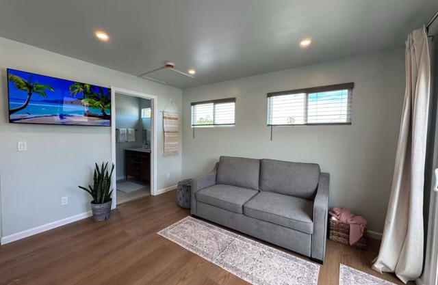 NEWLY Built, Private studio w/separate entrance