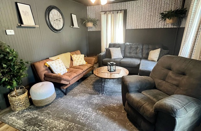 Newly remodeled luxury first floor apartment. Minutes away from SUNY Potsdam!