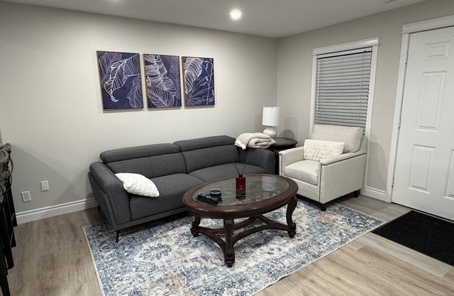 Newly Renovated 2 Bed + 1 Bath