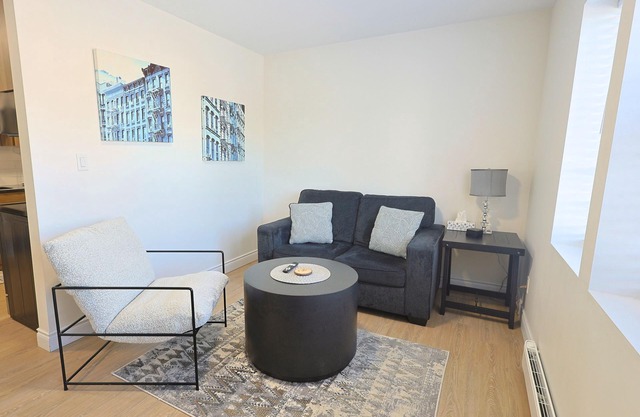 Newly renovated 2 bed 1 bath #UPPER floor unit.