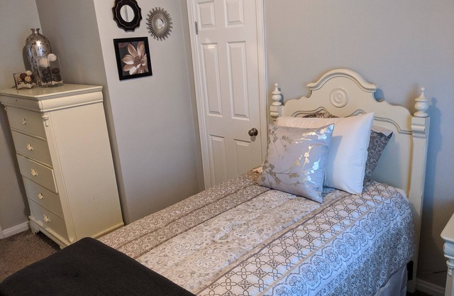 NEWLY renovated just minutes from Airport/Presque Isle!