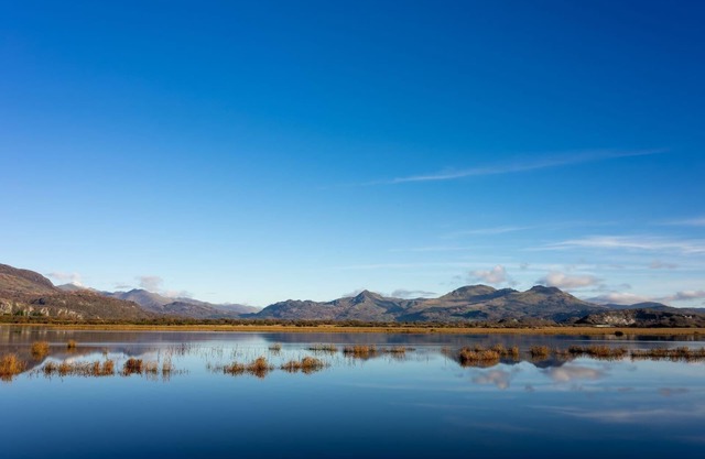 Newly-renovated, mid-terrace cottage in Porthmadog