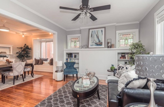 ☆ Newly Renovated ☆Yard☆Close to Local Attractions